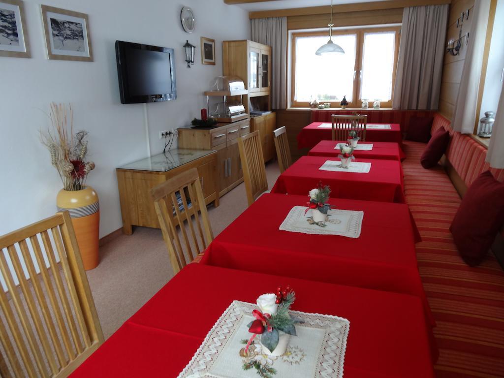 Haus Karl'S Ruh Bed and Breakfast Ehrwald Eksteriør billede