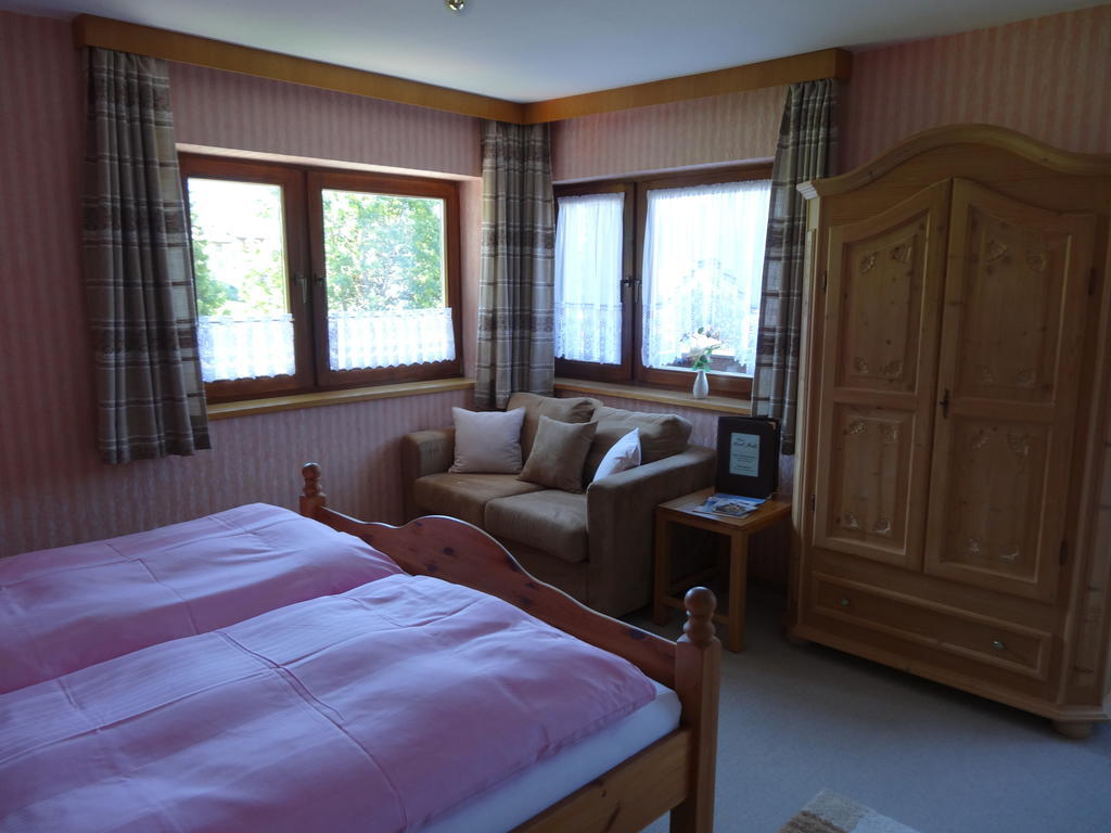 Haus Karl'S Ruh Bed and Breakfast Ehrwald Værelse billede