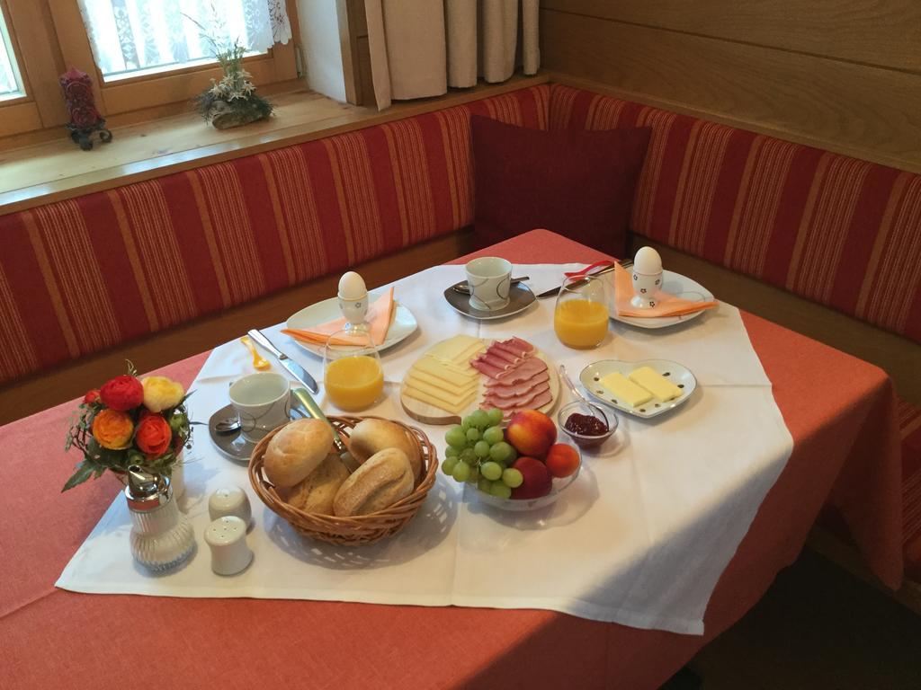 Haus Karl'S Ruh Bed and Breakfast Ehrwald Eksteriør billede