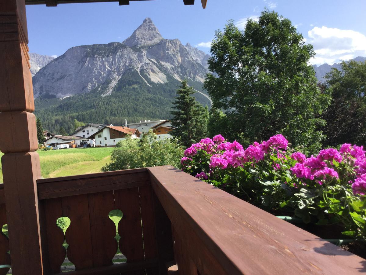 Haus Karl'S Ruh Bed and Breakfast Ehrwald Eksteriør billede